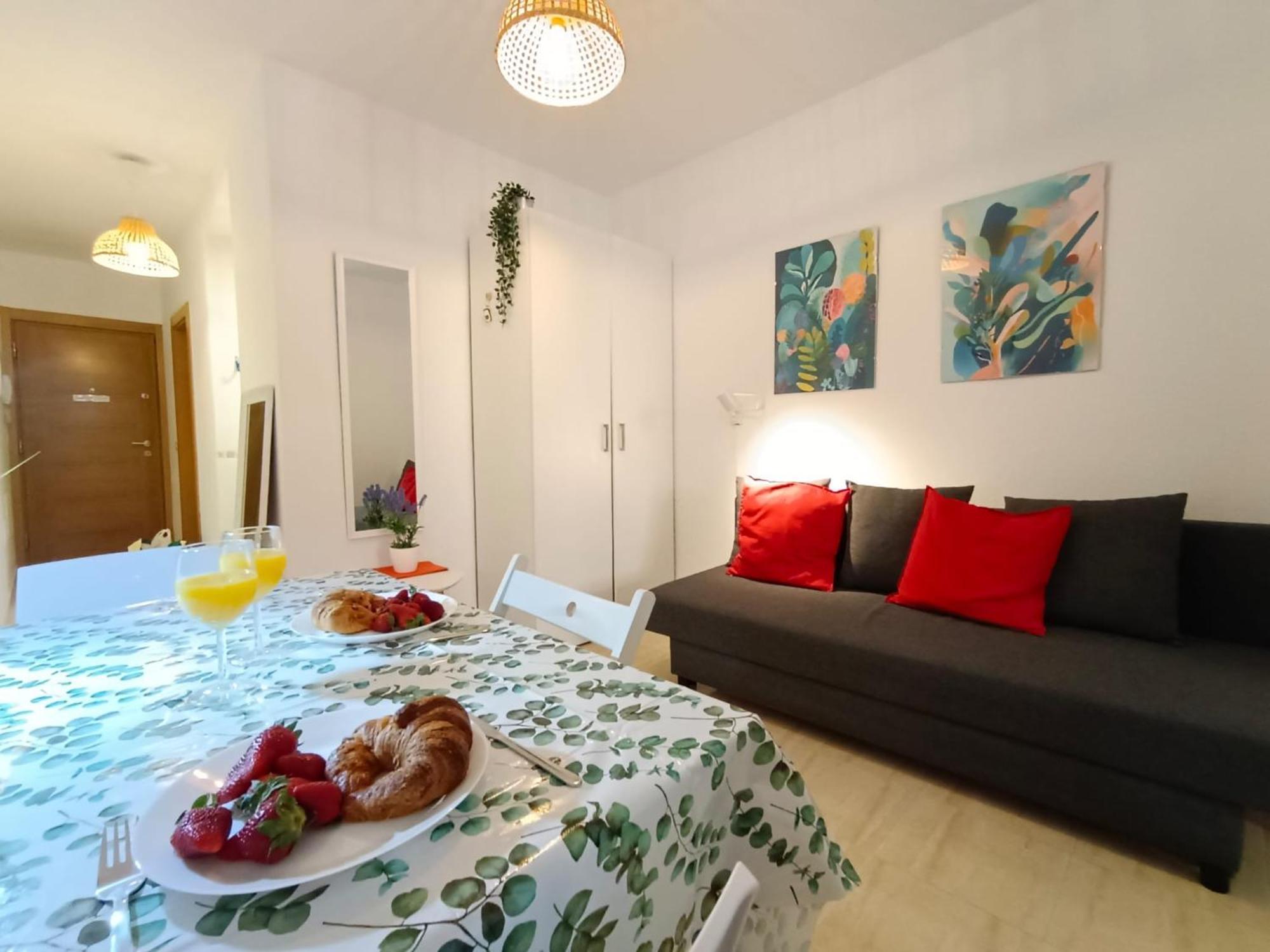Monisimo Apartamento En Centro Historico De Malaga Con Parking Apartment Exterior photo