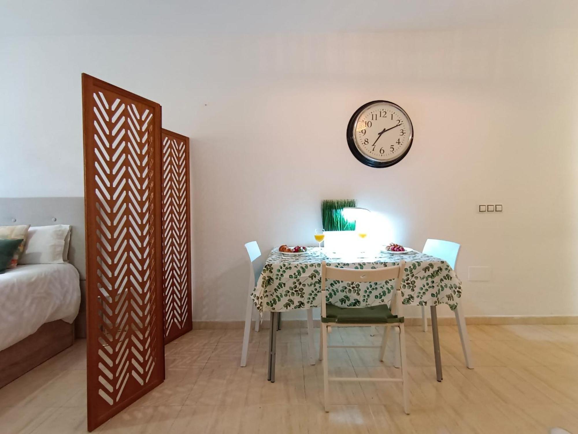 Monisimo Apartamento En Centro Historico De Malaga Con Parking Apartment Exterior photo